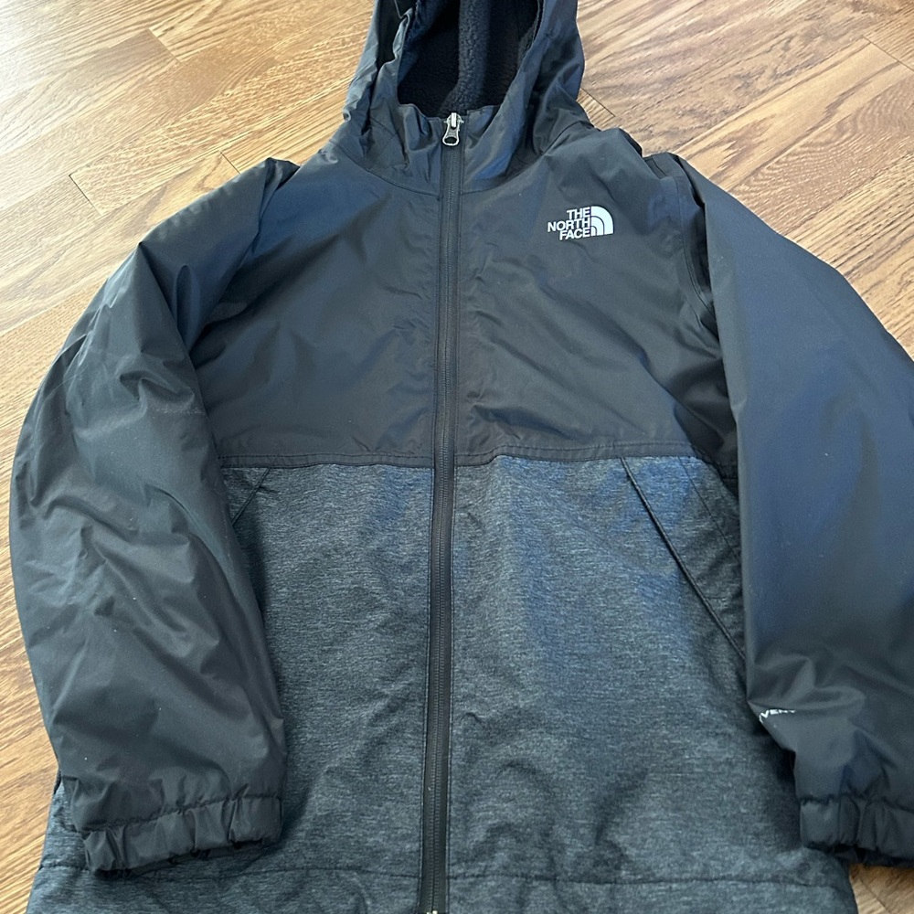 The North Face Boys' Charcoal Fleece Jacket